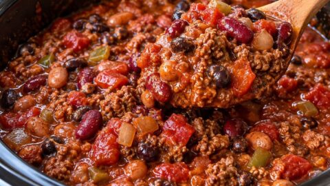 Easy Dump-and-Go Ground Beef and Bean Chili